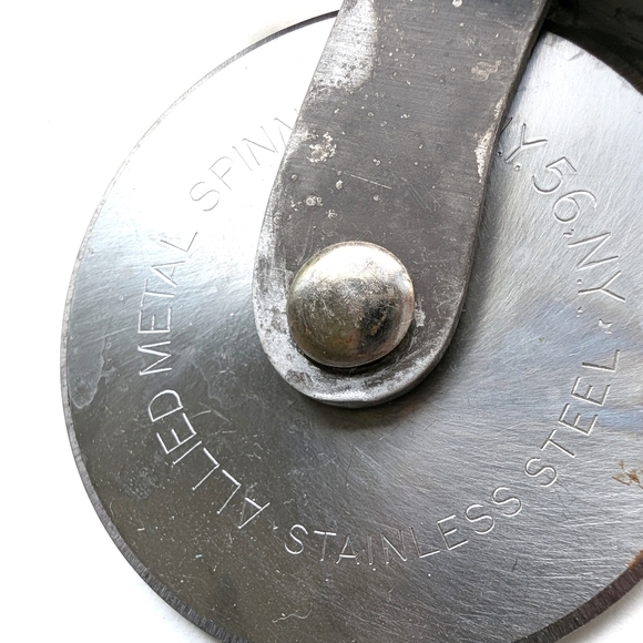 PIZZA Wheel Cutter Vintage Stainless Allied Metalworks Wooden Rolling Slicer - Picture 6 of 7